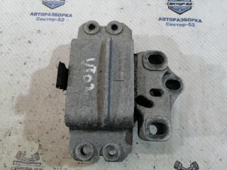 Опора двигателя левая Volkswagen Tiguan 2009