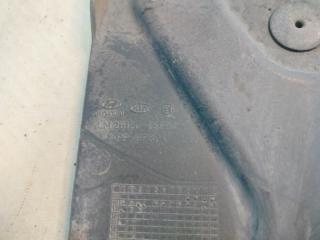 Пыльник двигателя правый IX35 2011 LM D4HA Пыльник двигателя правый IX35 2011 LM D4HA
