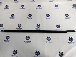 Уплотнитель стекла двери передний левый Hyundai IX35 2010