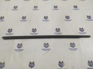 Уплотнитель стекла двери передний правый Nissan Juke 2013