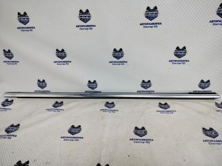 Уплотнитель стекла двери передний правый Ford Focus 2011