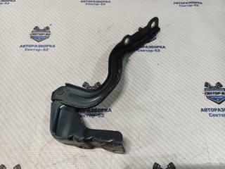 Петля капота правая Kia Cerato 2018 контрактная Петля капота правая Kia Cerato 2018