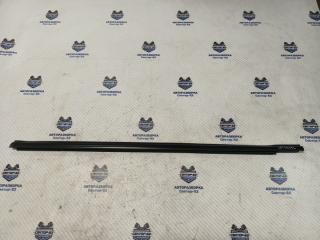 Уплотнитель стекла двери передний левый Hyundai Tucson 2006