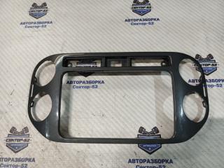 Накладка на торпедо Volkswagen Tiguan 2016 контрактная Накладка на торпедо Volkswagen Tiguan 2016