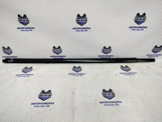 Уплотнитель стекла двери передний левый Nissan Juke 2012