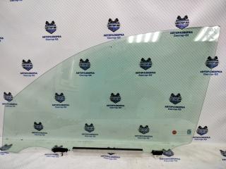 Стекло двери переднее левое Toyota RAV4 2011