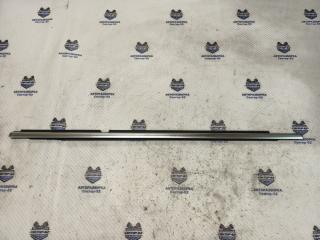 Уплотнитель стекла двери задний правый Volkswagen Tiguan 2016