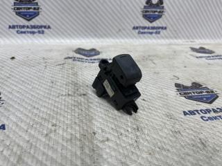 Фото запчасти кнопка стеклоподъемника передняя правая Nissan Qashqai 2009 контрактная запчасть Запчасть кнопка стеклоподъемника передняя правая Nissan Qashqai 2009