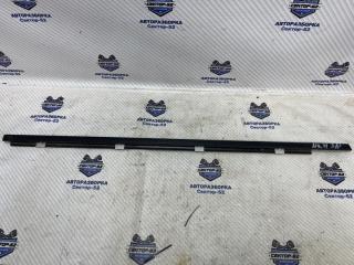 Фото запчасти уплотнитель стекла двери задний правый Nissan Qashqai 2009 контрактная запчасть Запчасть уплотнитель стекла двери задний правый Nissan Qashqai 2009