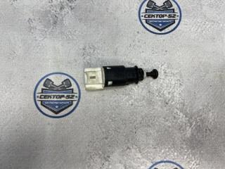 Запчасть датчик включения стоп-сигнала Renault Duster 2011