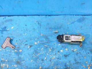 Фото запчасти активатор лючка бензобака Hyundai Sonata Б/У запчасть Запчасть активатор лючка бензобака Hyundai Sonata