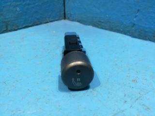 Запчасть кнопка обогрева сидений правая SsangYong Actyon sport