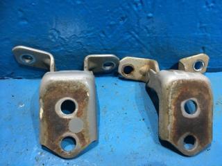 Запчасть петля двери передняя правая Mazda Mazda 3