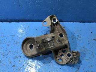 Запчасть кронштейн двигателя Volkswagen Passat