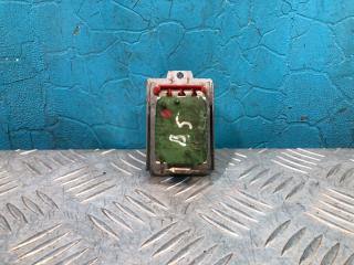 Запчасть резистор печки Volkswagen Passat