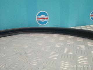 Уплотнитель стекла двери передний левый Logan 1