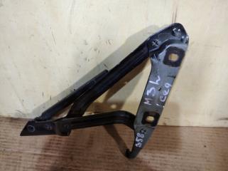 Петля крышки багажника левая Ford Mondeo 3 (00-07)
