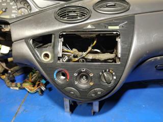 Блок управления отопителем Ford Focus 1 (98-05) 2001
