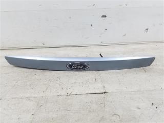 Накладка крышки багажника Ford Mondeo 3 (00-07) 2006 контрактная Накладка крышки багажника Ford Mondeo 3 (00-07) 2006