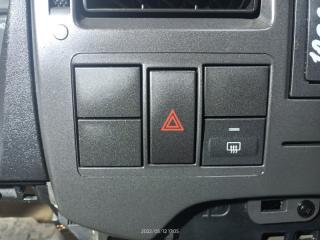 Фото запчасти кнопка аварийной сигнализации Ford Transit (06-14) 2008 контрактная запчасть Запчасть кнопка аварийной сигнализации Ford Transit (06-14) 2008
