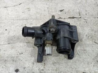 Запчасть фланец системы охлаждения (тройник) Ford Fiesta (08-12) 2010