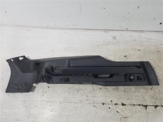Направляющая шторки багажника правая Ford Focus 3 (11-14) 2012