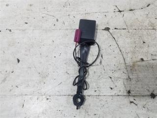 Фото запчасти ответная часть ремня безопасности передний правый Ford Fiesta (08-12) 2010 контрактная запчасть Запчасть ответная часть ремня безопасности передний правый Ford Fiesta (08-12) 2010