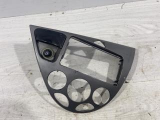 Рамка магнитолы Ford Focus 1 USA (98-05) 2002