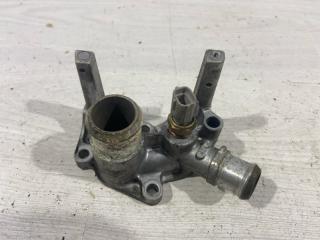 Фланец системы охлаждения (тройник) Ford Focus 3 (11-14) 2012 Б/У Фланец системы охлаждения (тройник) Ford Focus 3 (11-14) 2012