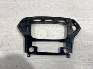 Рамка магнитолы Ford Mondeo 4 (07-14) 2010
