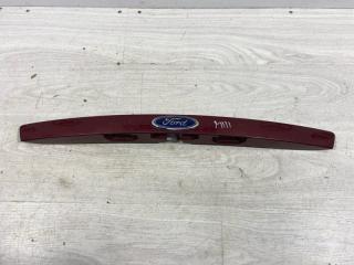 Накладка крышки багажника Ford Mondeo 3 (00-07) 2006 контрактная Накладка крышки багажника Ford Mondeo 3 (00-07) 2006