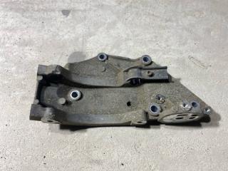 Кронштейн крепления генератора Ford S-MAX (06-15) 2009