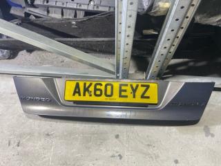 Накладка крышки багажника c Mondeo 4 (07-14) 2010 контрактная Накладка крышки багажника c Mondeo 4 (07-14) 2010