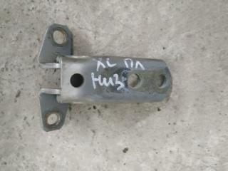 Фото запчасти петля двери передняя левая Mitsubishi Outlander XL 2007 контрактная запчасть Запчасть петля двери передняя левая Mitsubishi Outlander XL 2007