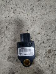 Фото запчасти датчик удара Mitsubishi Outlander XL 2007 контрактная запчасть Запчасть датчик удара Mitsubishi Outlander XL 2007