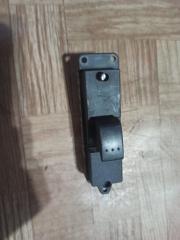 Фото запчасти кнопка стеклоподъемника Mazda 3 2007 контрактная запчасть Запчасть кнопка стеклоподъемника Mazda 3 2007