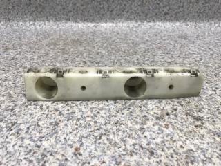 Запчасть кронштейн бампера передний левый Nissan Teana 2008