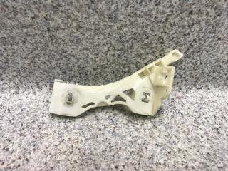 Фото запчасти кронштейн бампера передний левый Mazda 3 2007 Б/У запчасть Запчасть кронштейн бампера передний левый Mazda 3 2007