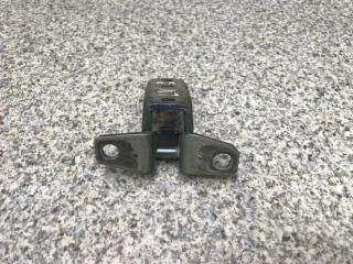 Фото запчасти петля двери передняя левая Mitsubishi Outlander XL 2007 Б/У запчасть Запчасть петля двери передняя левая Mitsubishi Outlander XL 2007