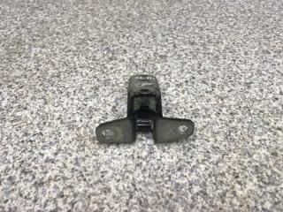 Фото запчасти петля двери передняя левая Mitsubishi Outlander XL 2007 Б/У запчасть Запчасть петля двери передняя левая Mitsubishi Outlander XL 2007