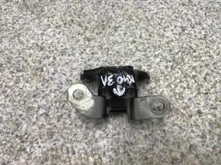 Запчасть петля двери задняя левая Toyota Camry 2007