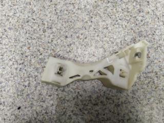 Фото запчасти кронштейн бампера передний левый Mazda 3 2007 Б/У запчасть Запчасть кронштейн бампера передний левый Mazda 3 2007