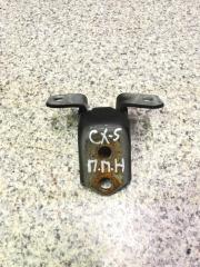 Фото запчасти петля двери передняя правая Mazda CX-5 Б/У запчасть Запчасть петля двери передняя правая Mazda CX-5