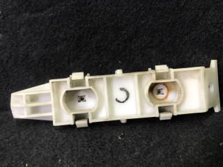 Фото запчасти кронштейн бампера передний правый Suzuki Grand Vitara 2007 Б/У запчасть Запчасть кронштейн бампера передний правый Suzuki Grand Vitara 2007