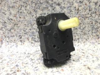 Фото запчасти моторчик заслонки печки Mitsubishi ASX Б/У запчасть Запчасть моторчик заслонки печки Mitsubishi ASX