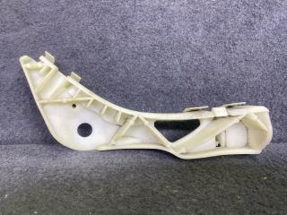 Фото запчасти кронштейн бампера передний левый Mazda 6 2006 Б/У запчасть Запчасть кронштейн бампера передний левый Mazda 6 2006