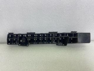 Запчасть кронштейн бампера передний левый Subaru Forester