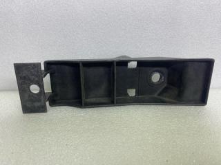 Запчасть кронштейн бампера передний Subaru Impreza