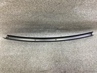 Запчасть направляющая стекла двери задняя правая BMW 7