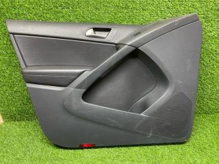 Запчасть обшивка двери передняя левая Volkswagen Tiguan